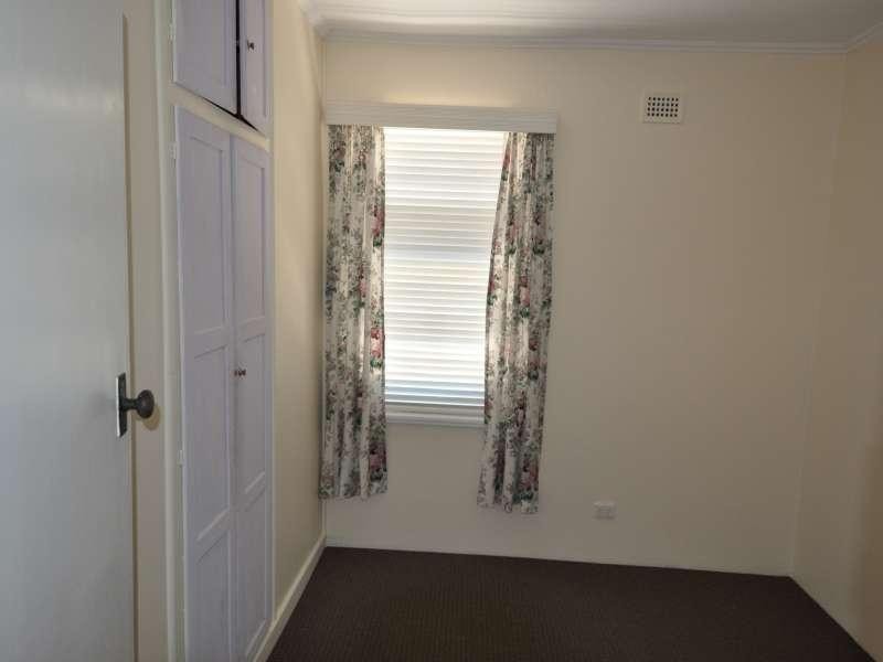 40 Barton St, Blair Athol SA 5084