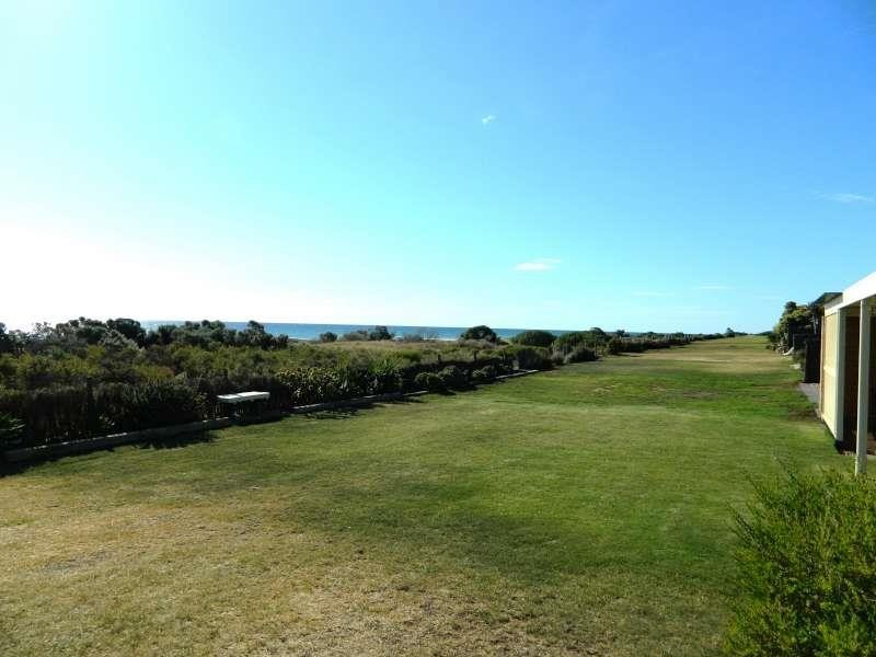 33 Sandpiper Pl, West Lakes Shore SA 5020
