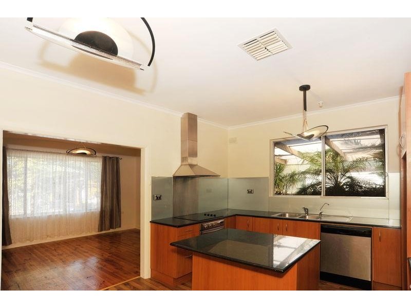 2 Collins St, Enfield SA 5085