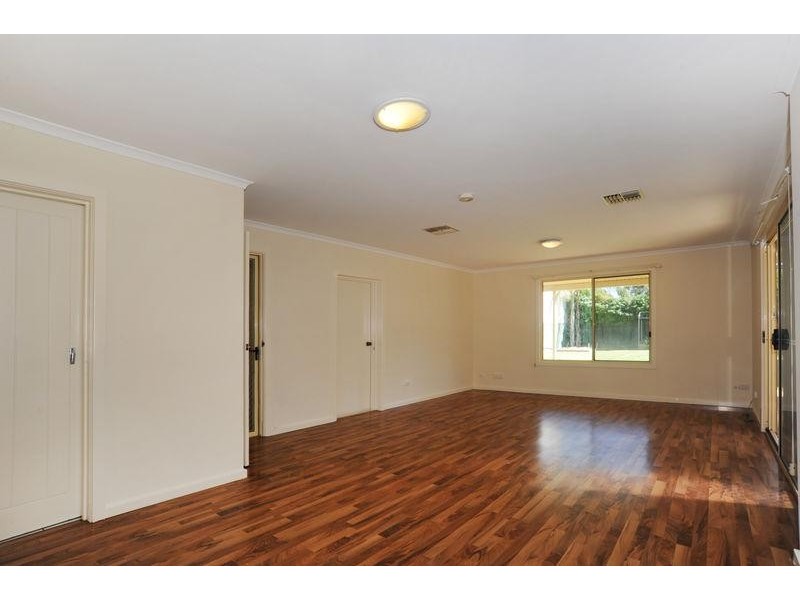 2 Collins St, Enfield SA 5085