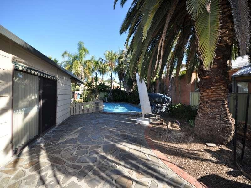 39 Highbury St, Prospect SA 5082