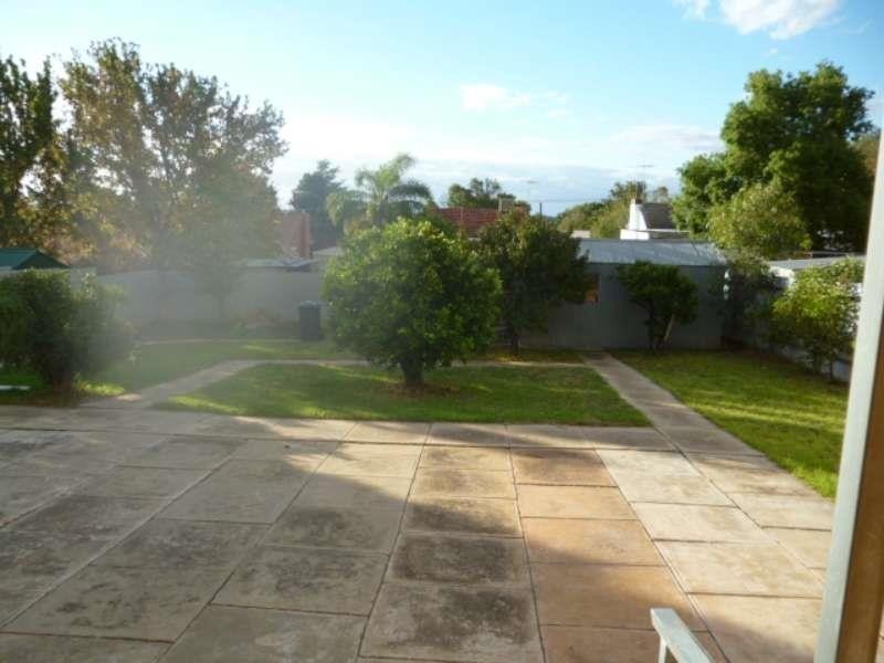 24 Taunton Ave, Enfield SA 5085