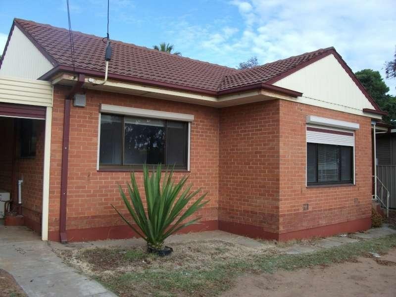 451 Bridge Rd, Para Hills SA 5096