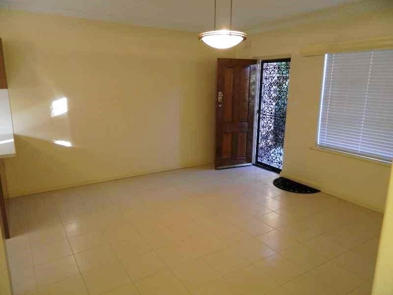 2/27 Burt Ave, Hilton SA 5033