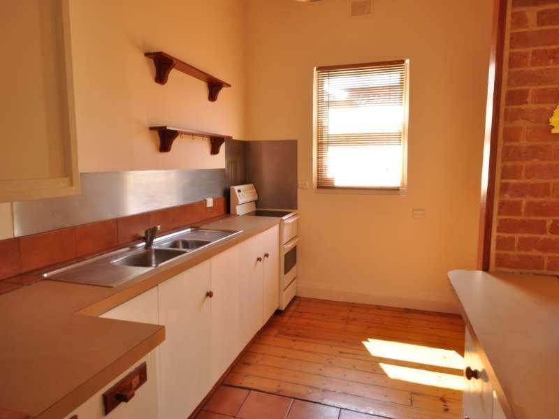 4 Warren Ave, Prospect SA 5082