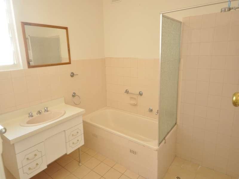 4 Warren Ave, Prospect SA 5082