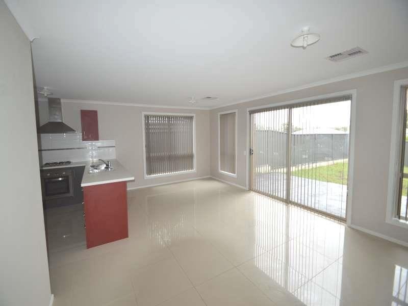 20B Eddy St, Enfield SA 5085