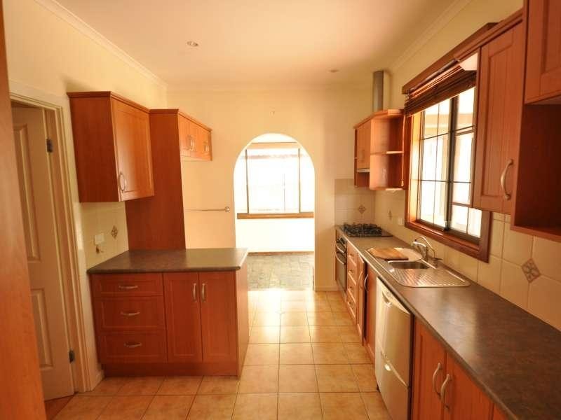 24 Hillsea Ave, Clearview SA 5085