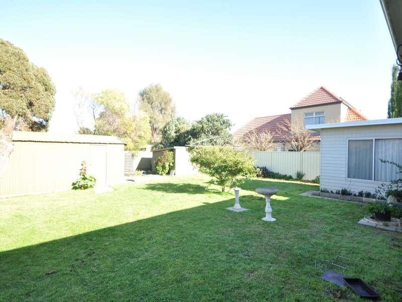 21 Waterman  Ave, Vale Park SA 5081