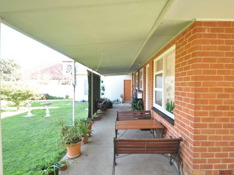 21 Waterman  Ave, Vale Park SA 5081
