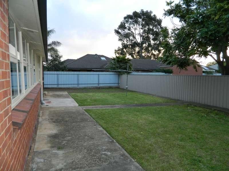8 Collingrove Ave, Broadview SA 5083