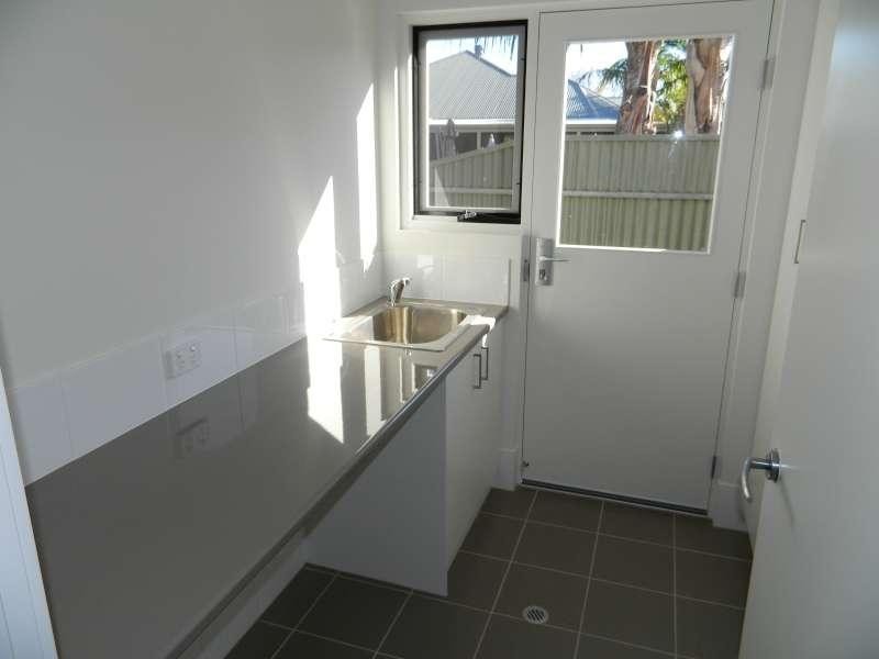 2A Edinburgh  St, Prospect SA 5082