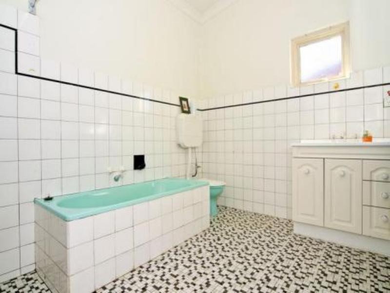 4 Findon Ave, Seaton SA 5023