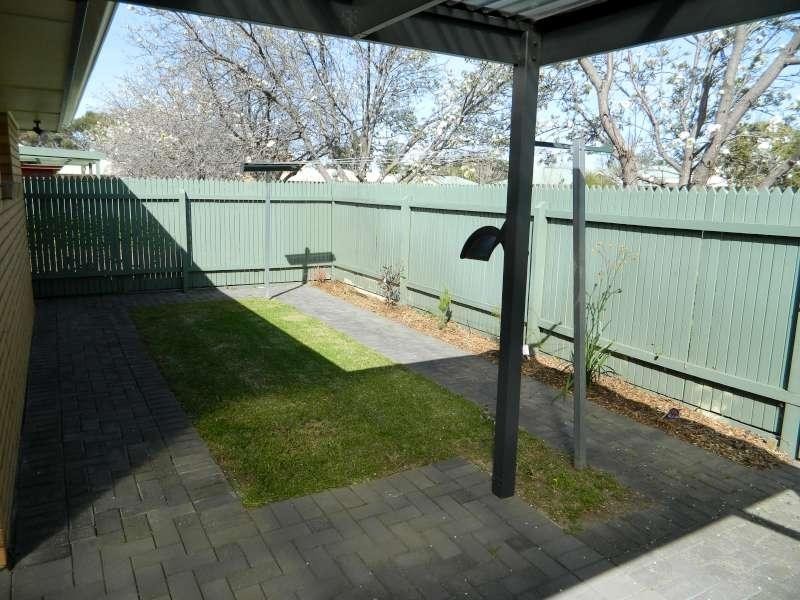 6 Kirkby Cct, Greenacres SA 5086