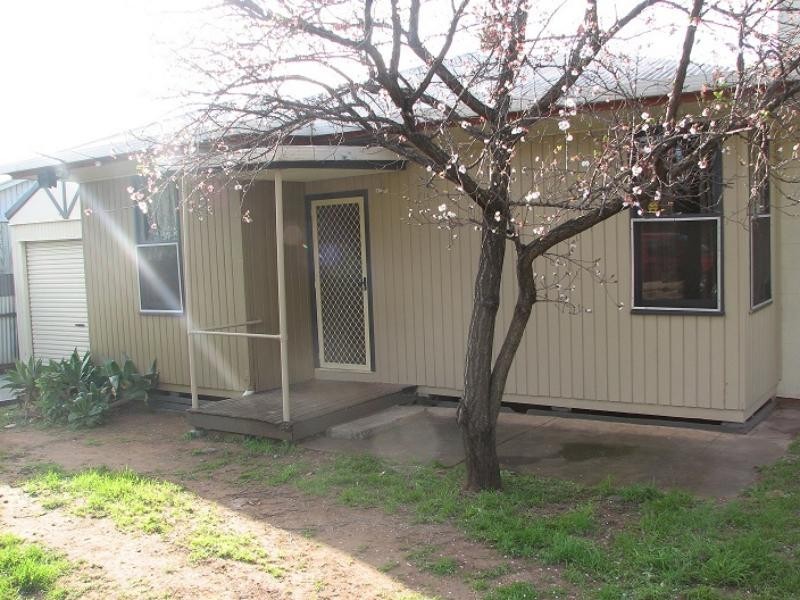 6 Eddy  St, Enfield SA 5085