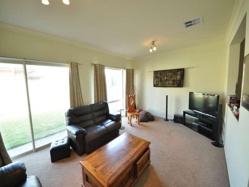 5 Grenada Ct, Mawson Lakes SA 5095