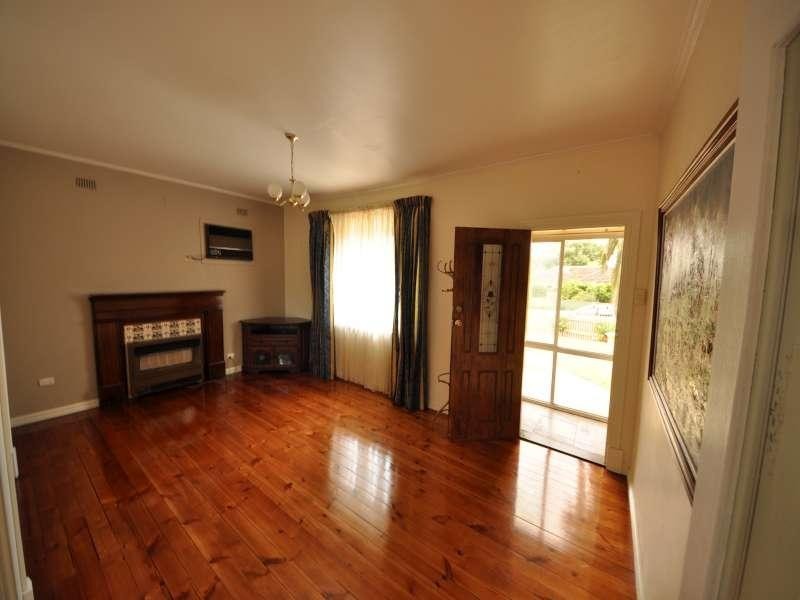 32 Ward Tce, Enfield SA 5085