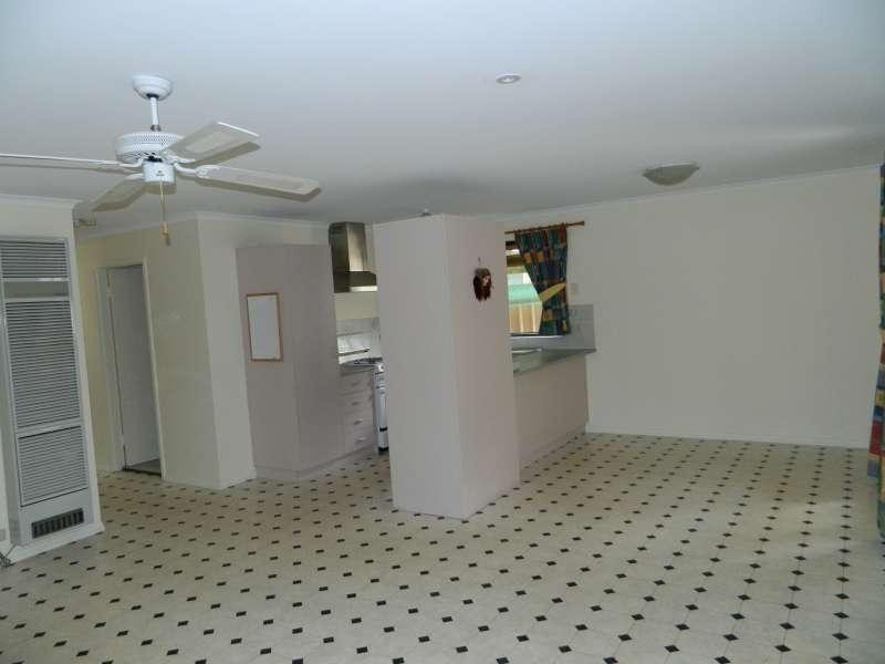 5 McDermott Pl, Green Fields SA 5107