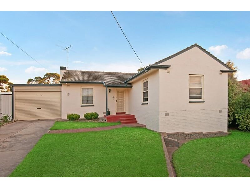 15 Fairview Cres, Clearview SA 5085