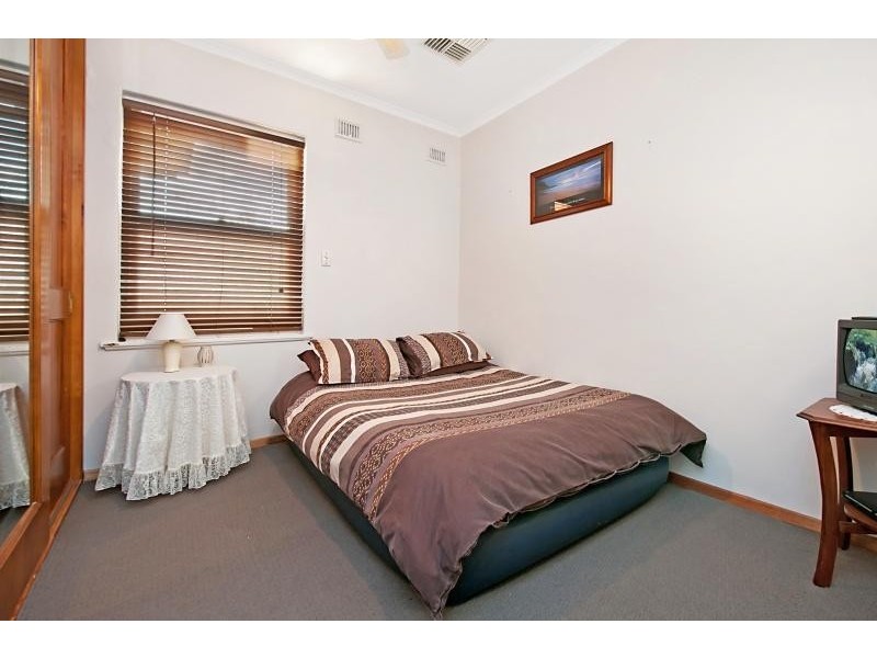 15 Fairview Cres, Clearview SA 5085