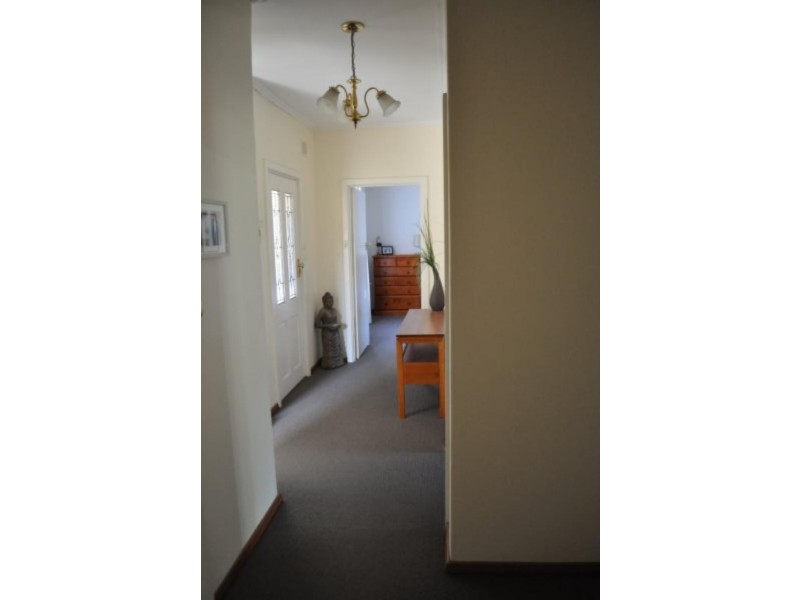 15 Fairview Cres, Clearview SA 5085