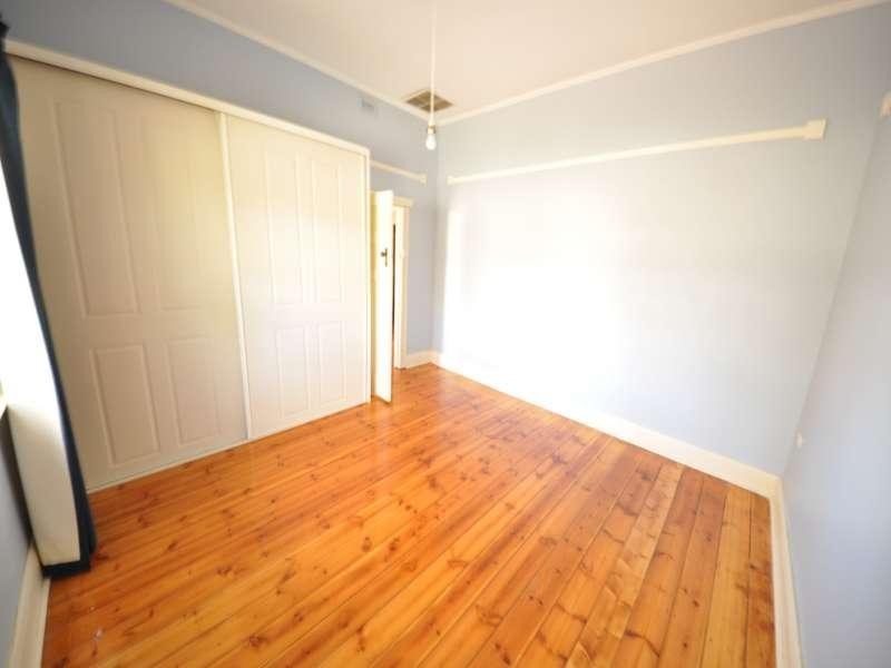 24 Livingstone Ave, Prospect SA 5082