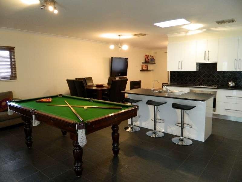 2 Karina Ct, Holden Hill SA 5088