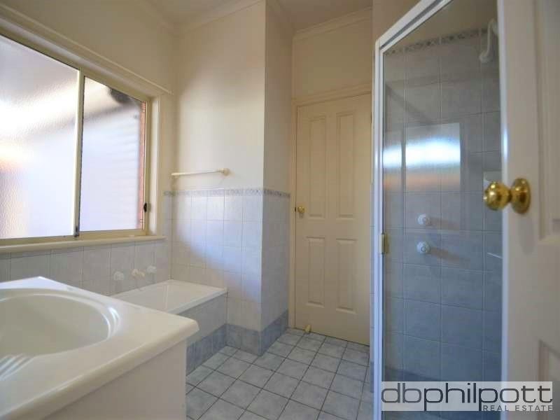 28 Featherstone Circuit, Greenwith SA 5125