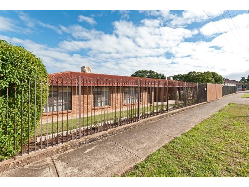 35 Clifton St, Blair Athol SA 5084