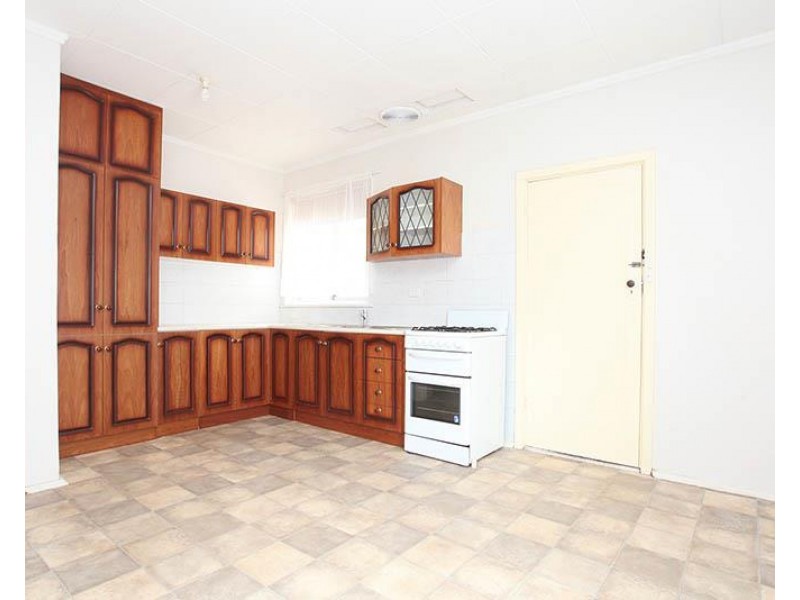 8 Central Avenue, Enfield SA 5085