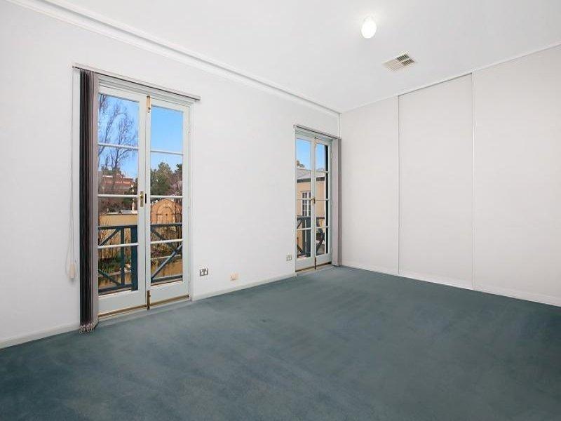 15  Strangways Pl, North Adelaide SA 5006