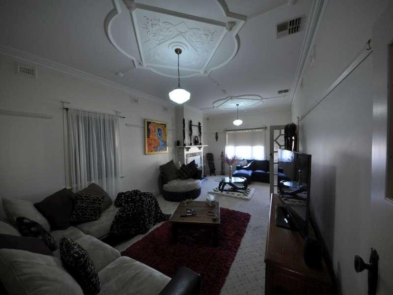 72 McInnes Ave, Broadview SA 5083