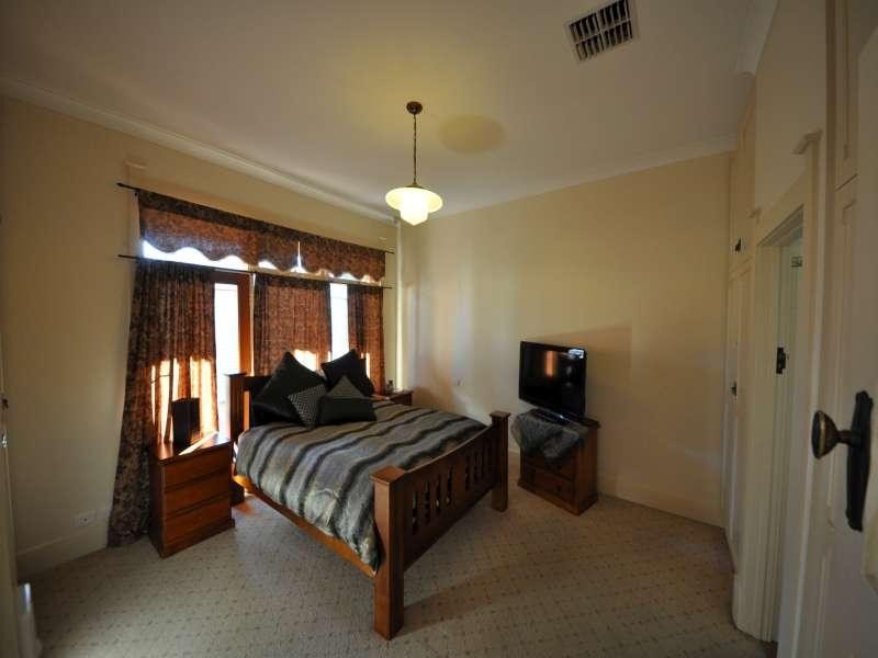 72 McInnes Ave, Broadview SA 5083