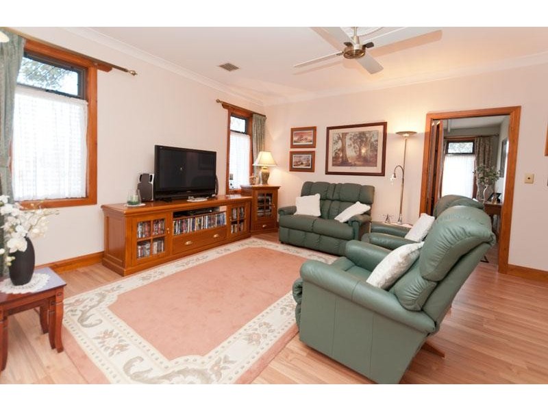 2 Central Ave, Enfield SA 5085