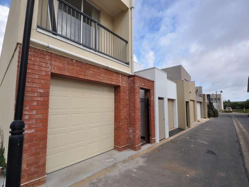 44 Harvey Cct, Mawson Lakes SA 5095