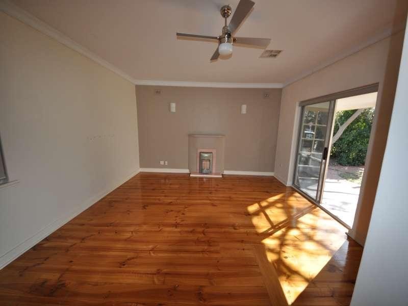 12 Neville Ave, Clarence Park SA 5034