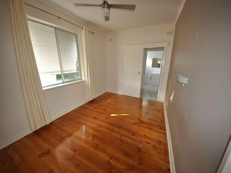 12 Neville Ave, Clarence Park SA 5034