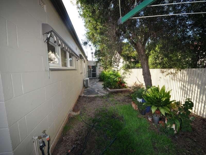 12 Neville Ave, Clarence Park SA 5034