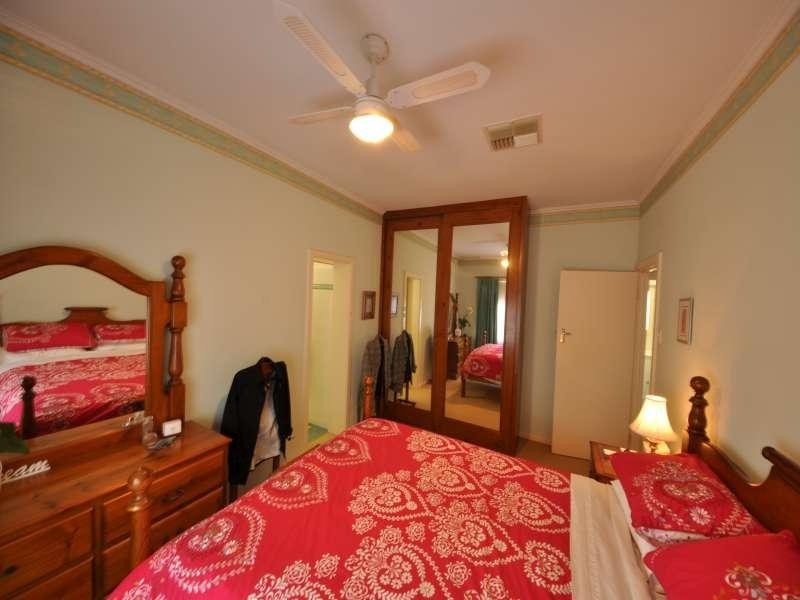 31 Lincoln St, Kensington Gardens SA 5068