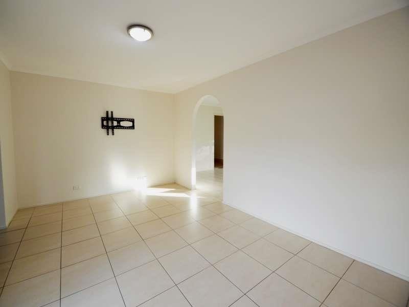 6 Alderman Avenue, Pennington SA 5013