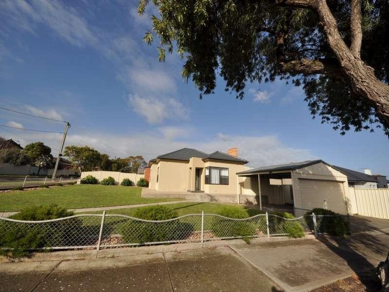 12 Seaview Gr, Blair Athol SA 5084