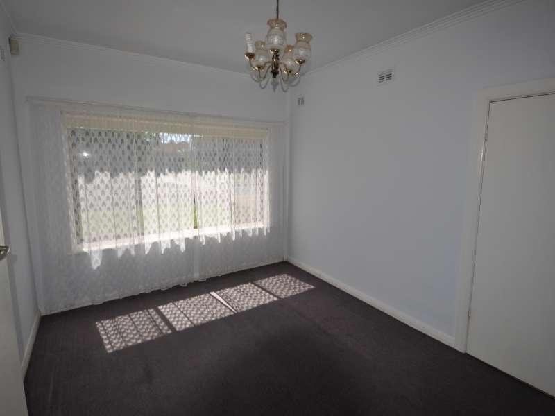 2 Coppins Tce, Fulham SA 5024