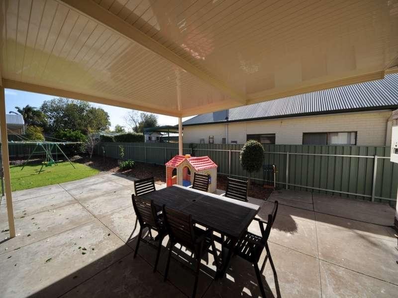 15 Burns  Ave, Sefton Park SA 5083