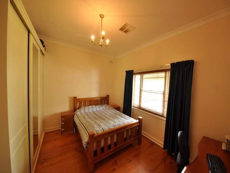 15  Burns Ave, Broadview SA 5083