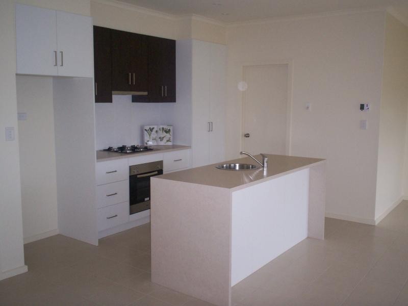 20 Harvey Cct, Mawson Lakes SA 5095