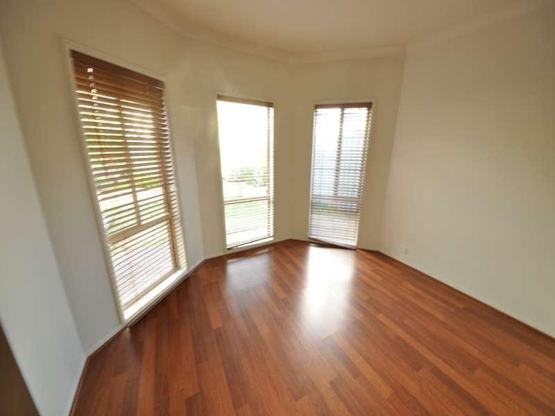 29 Beechwood Ave, Mawson Lakes SA 5095