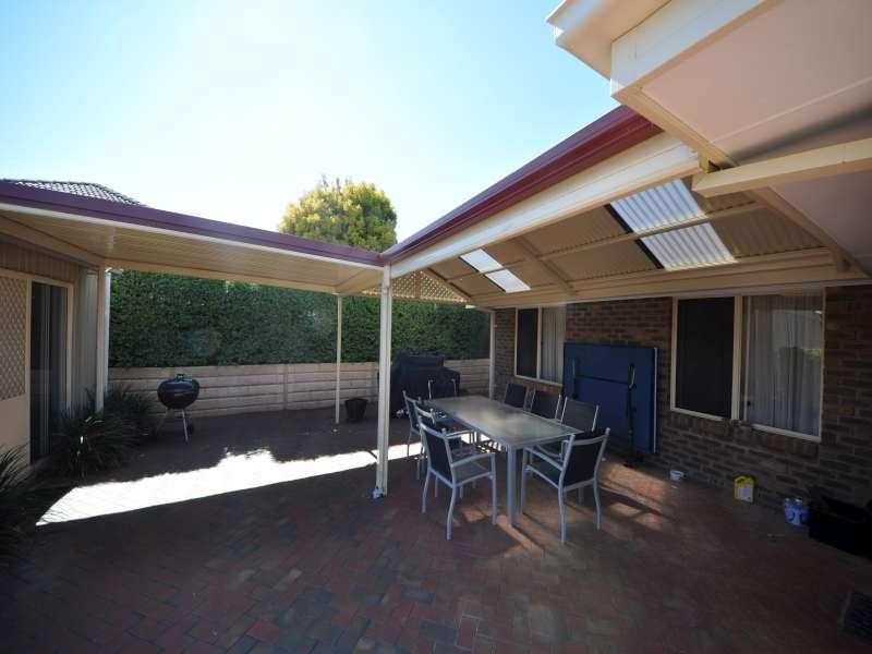 5 Lyn Ct, Wynn Vale SA 5127