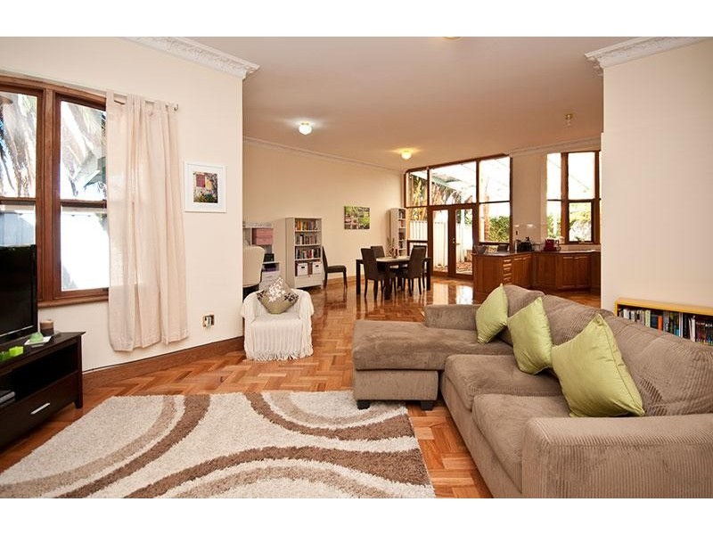 35 Highbury St, Prospect SA 5082