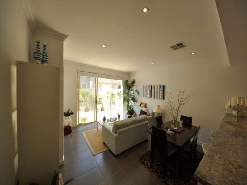 2/112-114 Anzac Hwy, Glandore SA 5037
