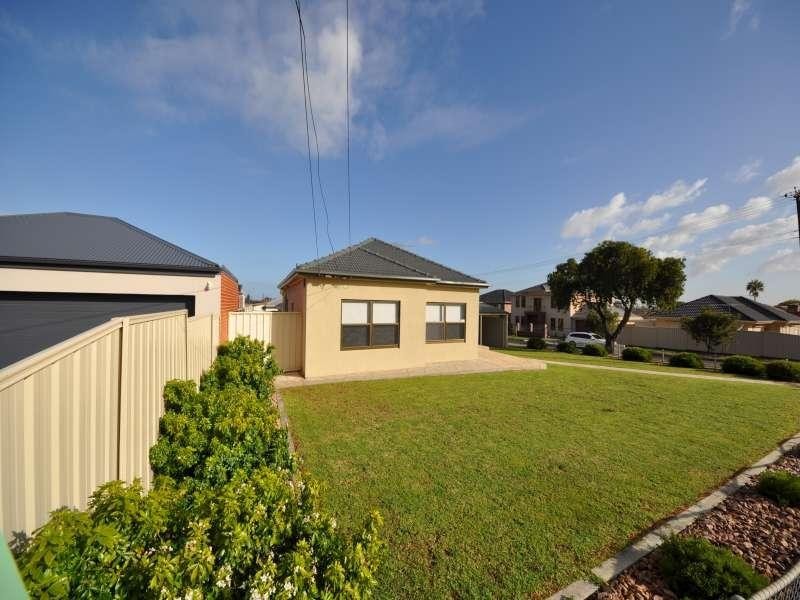 12 Seaview Gr, Blair Athol SA 5084